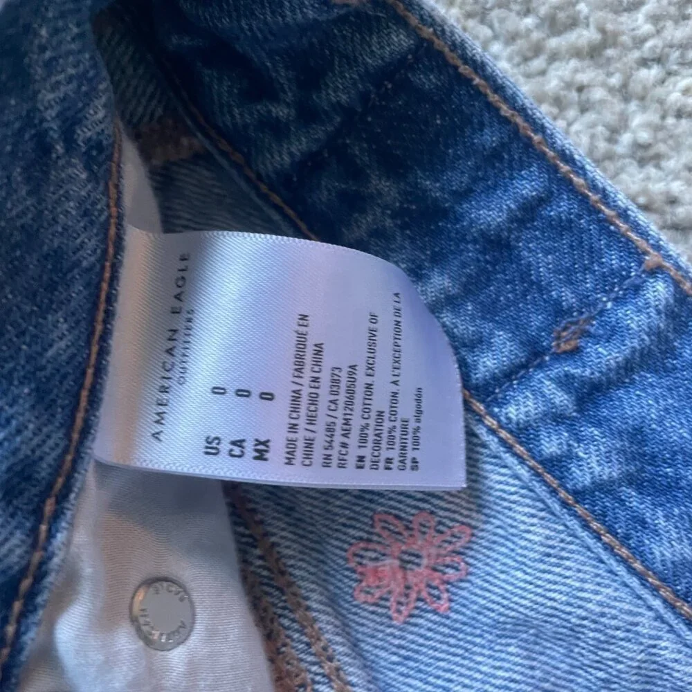 American Eagle Outfitters Denim '90s Boyfriend Short - Picture 3 of 7